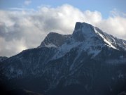 Thumbnail shows lightbox, image name shows slide